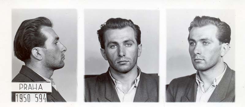 Retrato policial de Miroslav Dvoracek tras su detención