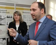 Výstava Diktatura versus naděje je k vidění v Olomouci