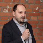 Ředitel ÚSTR Zdeněk Hazdra na vernisáži výstavy Ve znamení tří deklarací