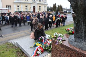 Ředitelka odboru výzkumu a vzdělávání ÚSTR Blanka Mouralová vzdala úctu Janu Palachovi