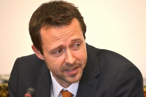 Historik Jan Synek prezentuje svou knihu v Senátu 25.6.2020