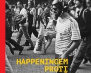 KNIŽNÍ TIP: Happeningem proti totalitě od Petra Blažka