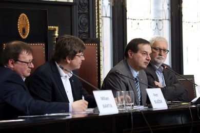 Uspořádali jsme konferenci o roku 1953