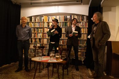 V Čítárně Unijazzu proběhla prezentace knihy Petra Placáka „Fízl“