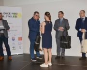 STALO SE: Oceněni vítězové dětské soutěže Lidice pro 21. století