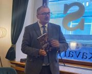 Kniha „Ivani, táhněte domů“ měla při křtu exkluzivní patrony