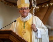 POUŤ SMÍŘENÍ V ŽELIVĚ PŘIPOMNĚLA INTERNOVANÉ KNĚZE, ŘEHOLNÍKY  A OBĚTI KOMUNISTICKÉ PERZEKUCE